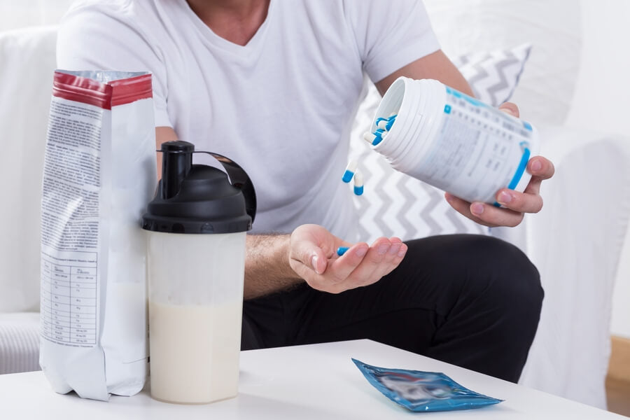 ¿Hay paquetes o combos con creatina monohidratada y otros suplementos en venta?