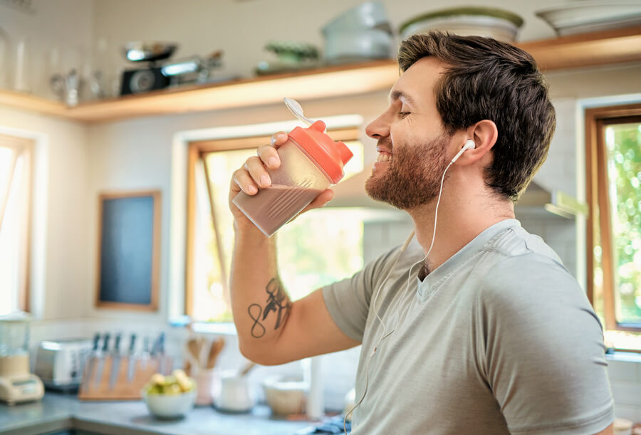 Proteína whey para bajar de peso: cómo usarla sin perder músculo en el proceso