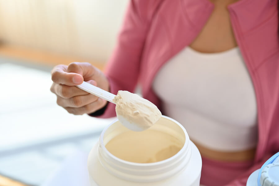 Qué es la proteína whey y por qué es el suplemento más usado por deportistas en Colombia