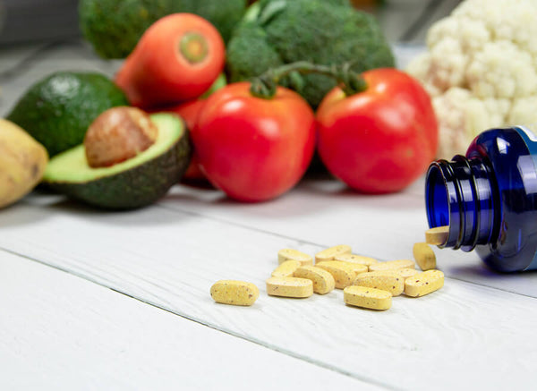 Vitaminas como suplemento alimenticio: cuándo la dieta no es suficiente y cómo elegir bien